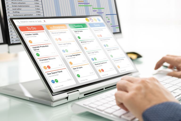 A scheduling software platform showing tasks’ statuses | Improve operational efficiency